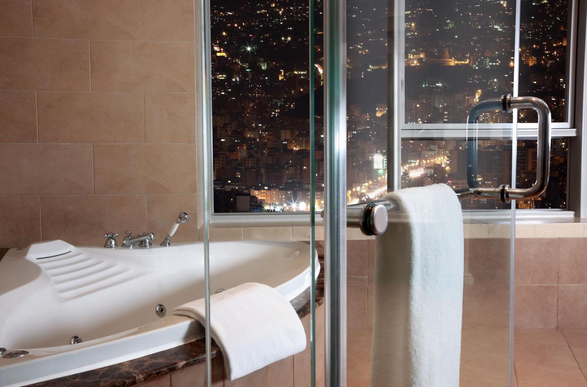 Al Habtoor Grand Beirut Ξενοδοχείο Εξωτερικό φωτογραφία